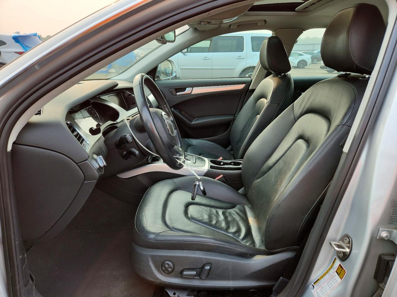 2009 Audi A4 Prestige Silver vin: WAUMF78K89N037809