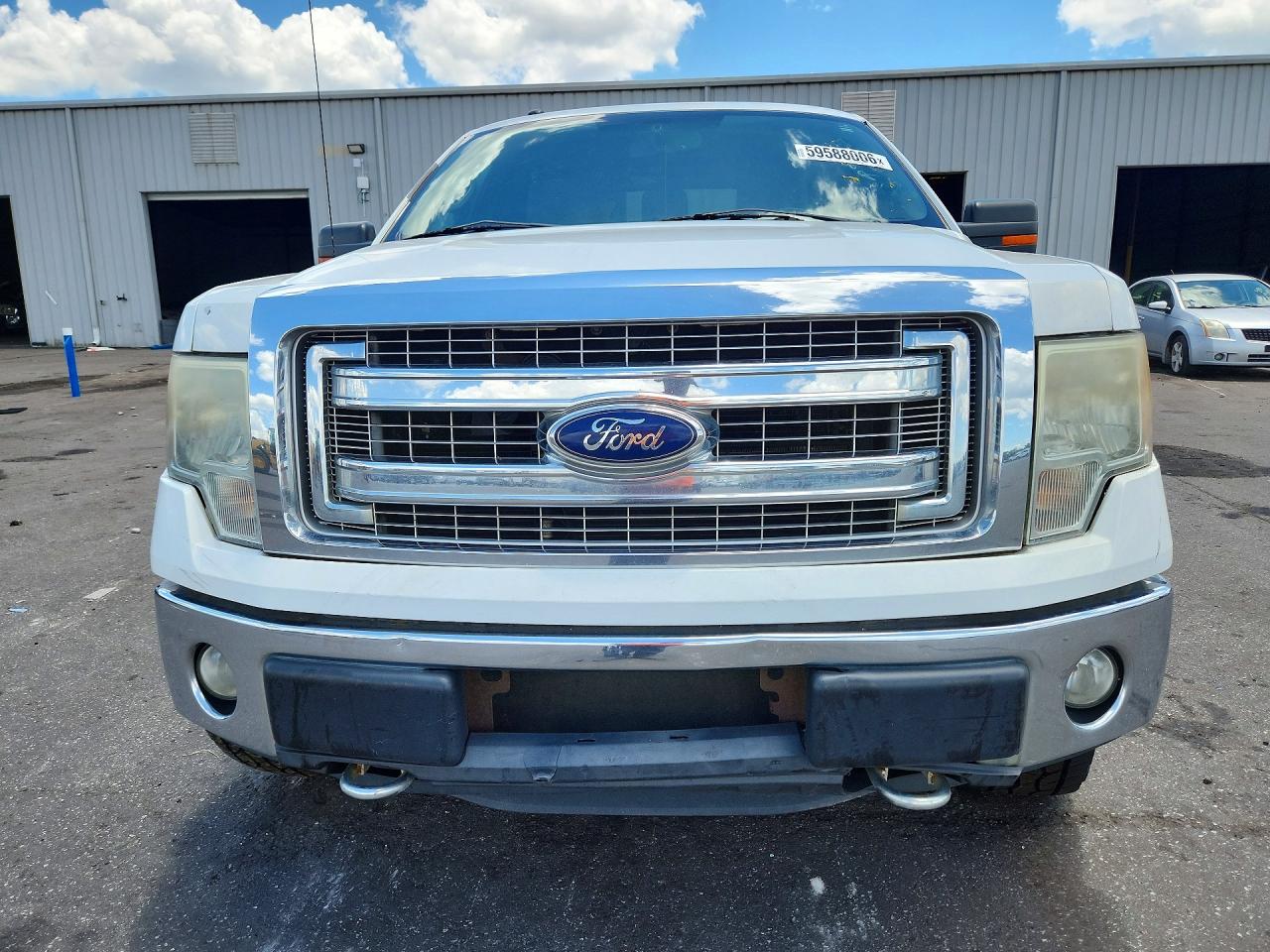 2013 Ford F150 Super Cab Белый vin: 1FTFX1EF5DFD23438