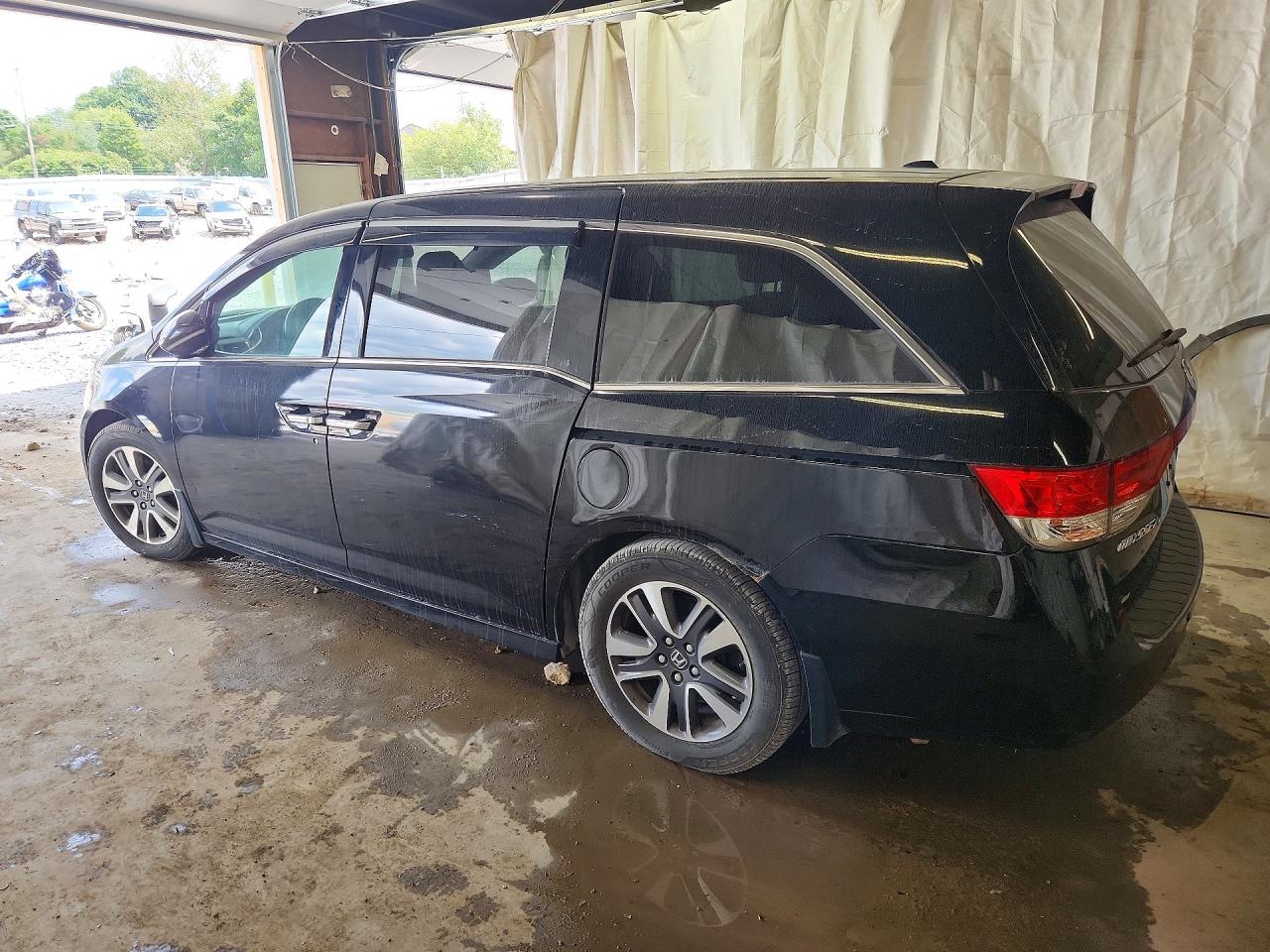 2015 Honda Odyssey Touring Black vin: 5FNRL5H96FB032492