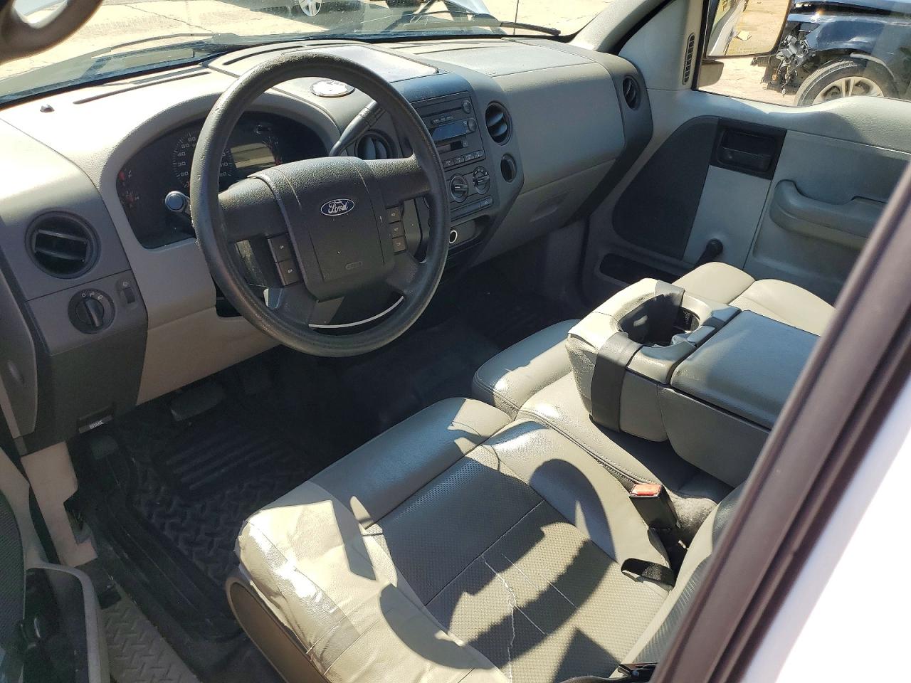 2004 Ford F150 White vin: 1FTRX12W14NA10118
