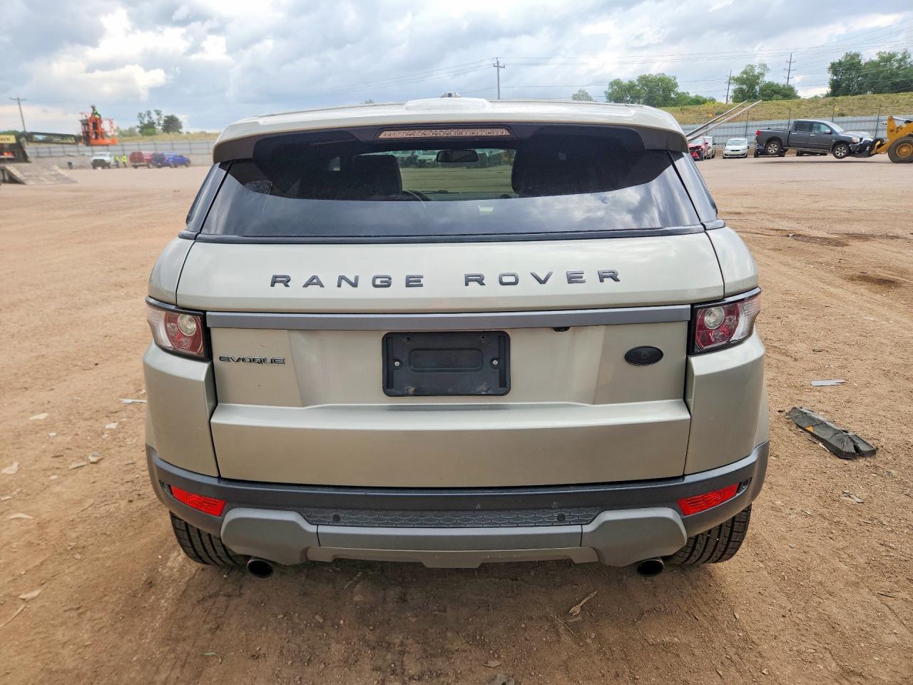 2013 Land Rover Range Rover Evoque Pure Gold vin: SALVN2BG3DH771713