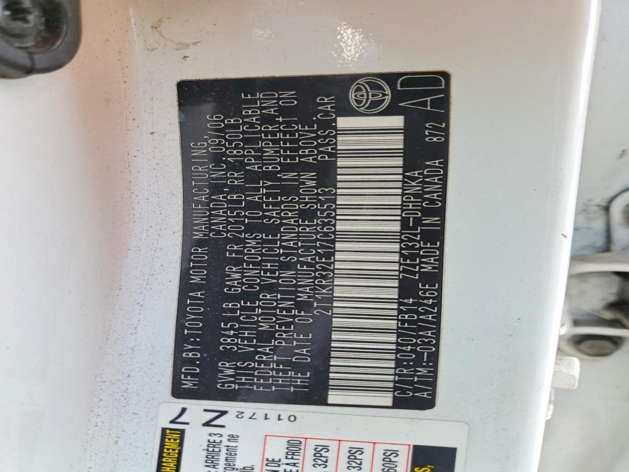 2007 Toyota Matrix Xr White vin: 2T1KR32E17C635513