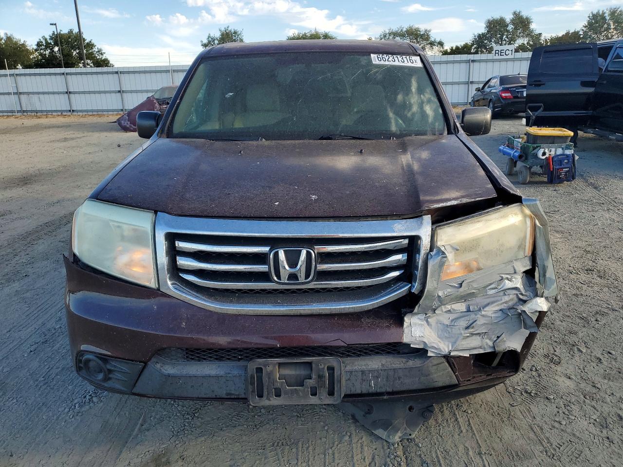 2015 Honda Pilot Lx Burgundy vin: 5FNYF4H25FB003386