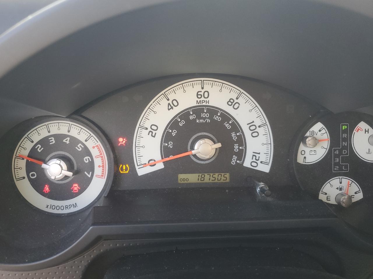 2013 Toyota Fj Cruiser White vin: JTEBU4BF6DK169998