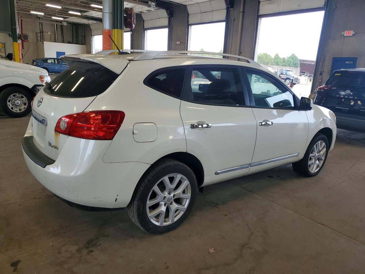 2013 Nissan Rogue S White vin: JN8AS5MV9DW137835