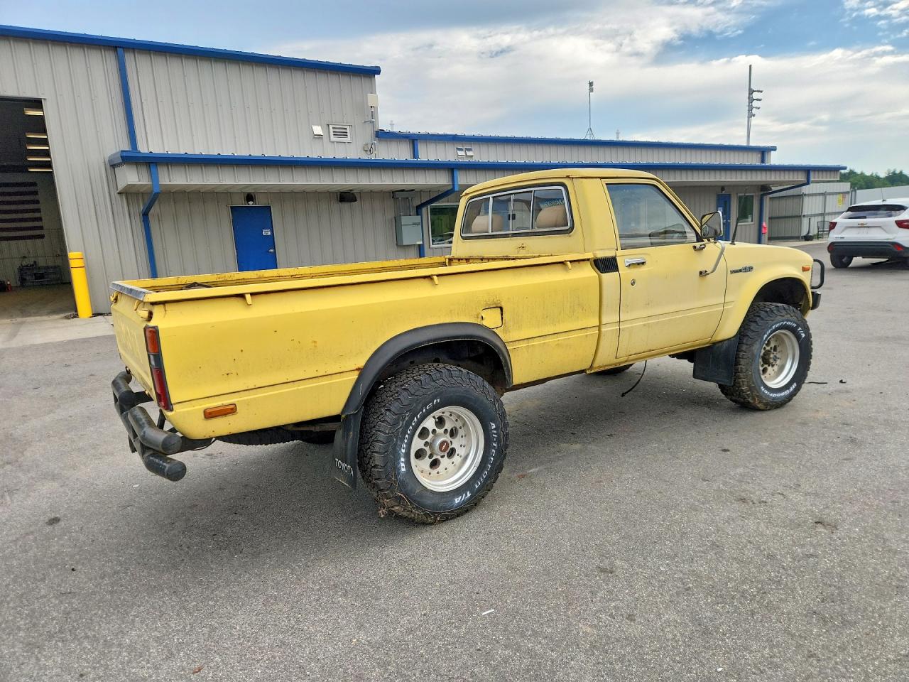 1979 Toyota Truck Yellow vin: RN4701394