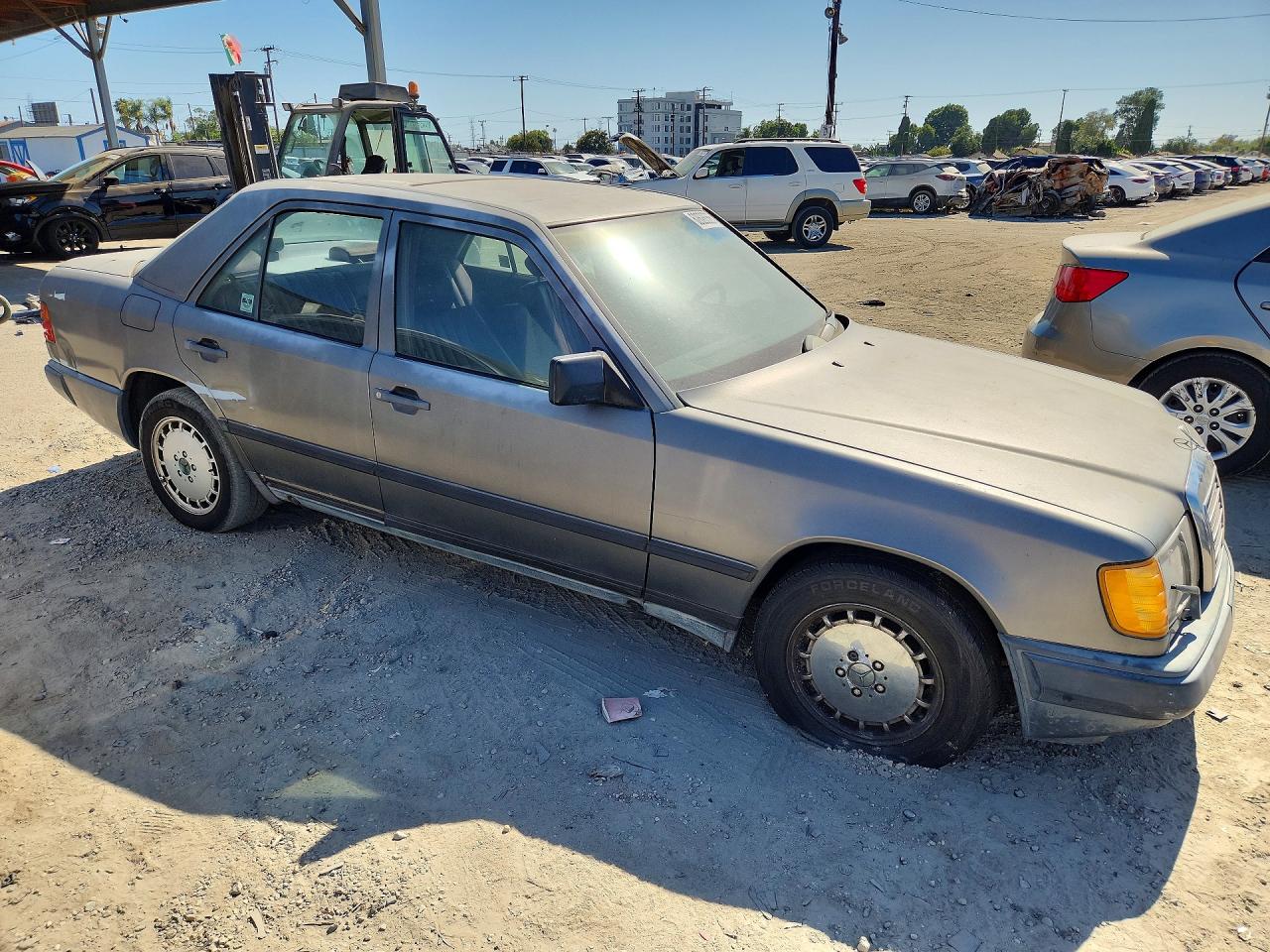 1989 Mercedes-benz 300 E Gray vin: WDBEA30D6KA878020