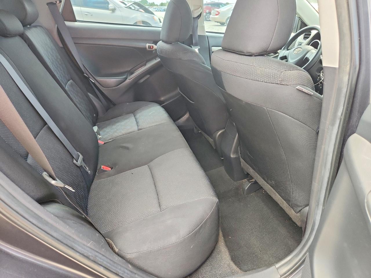 2009 Toyota Matrix Base Gray vin: 2T1KU40E99C165452
