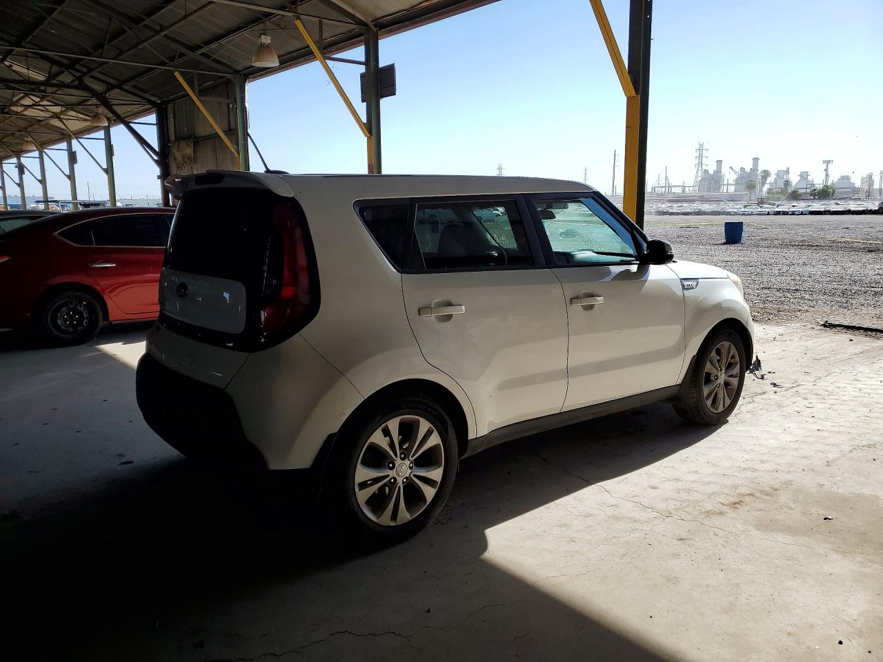 2014 Kia Soul + White vin: KNDJP3A56E7081032