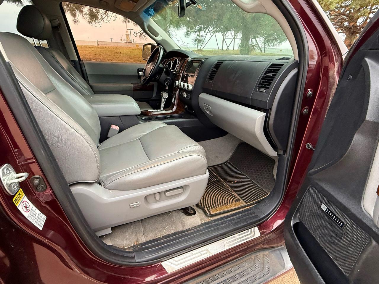 2008 Toyota Sequoia Limited Maroon vin: 5TDBY68A68S011143