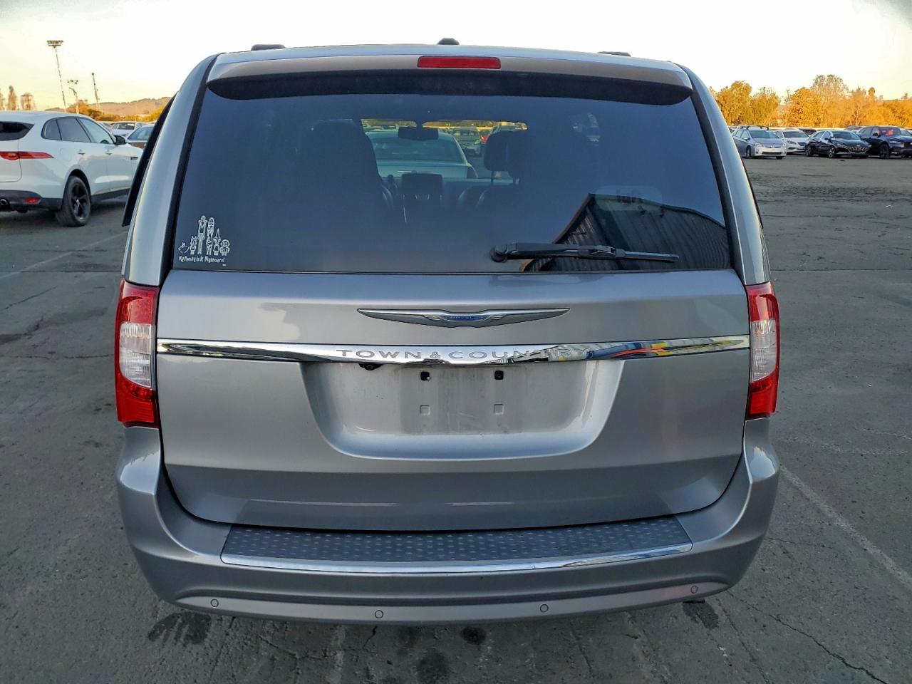 2015 Chrysler Town & Cou Серебряный vin: 2C4R1CG3FR629862