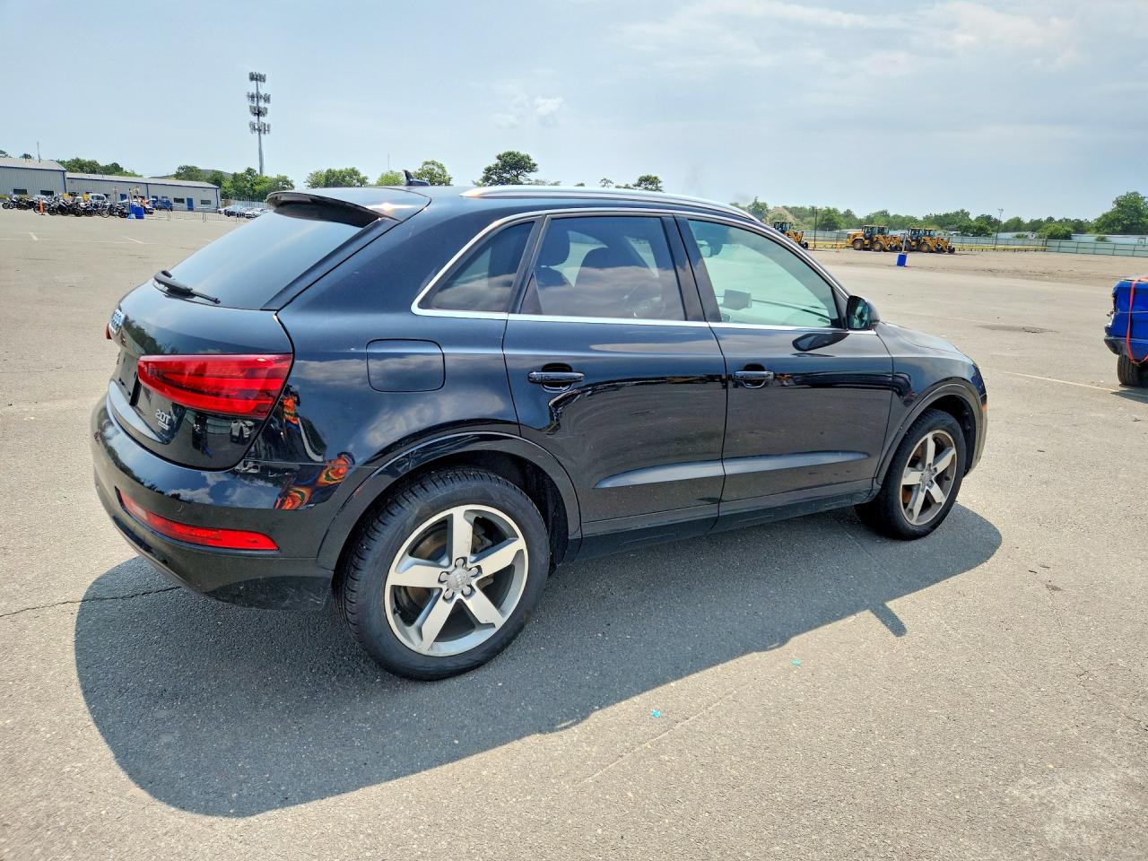 2015 Audi Q3 Prestige Black vin: WA1GFCFS1FR013300