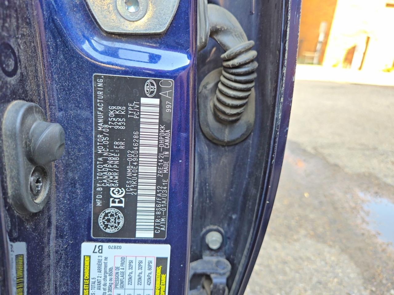 2009 Toyota Corolla Matrix Blue vin: 2T1KU40E49C046286