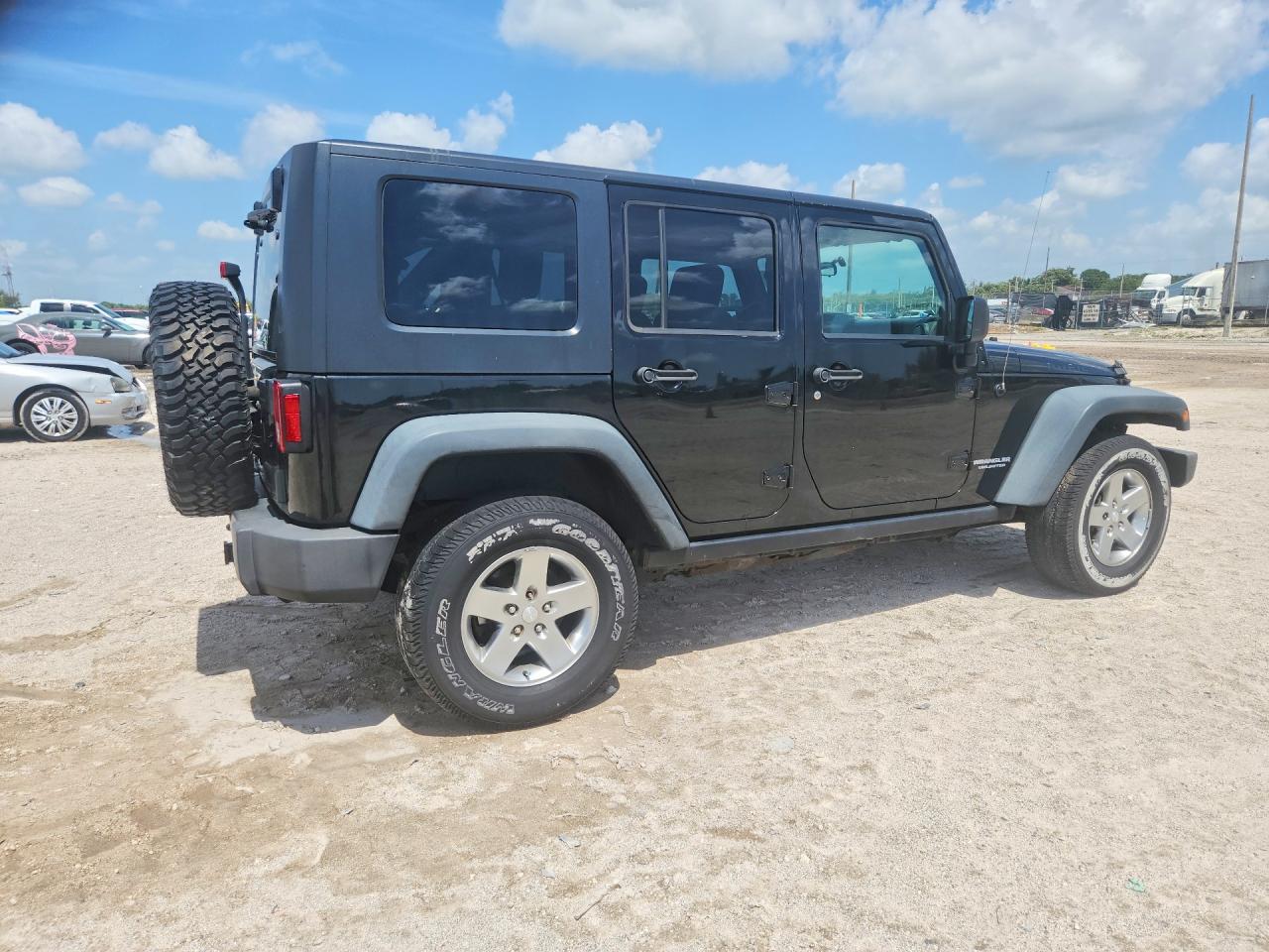 2010 Jeep Wrangler Unlimited Rubicon Black vin: 1J4HA6H12AL187929
