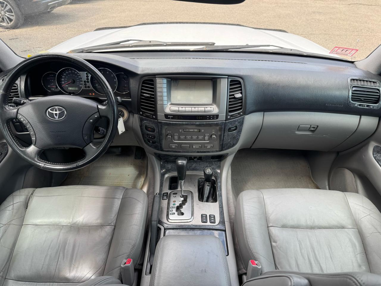 2005 Toyota Land Cruiser White vin: JTEHT05J152076068