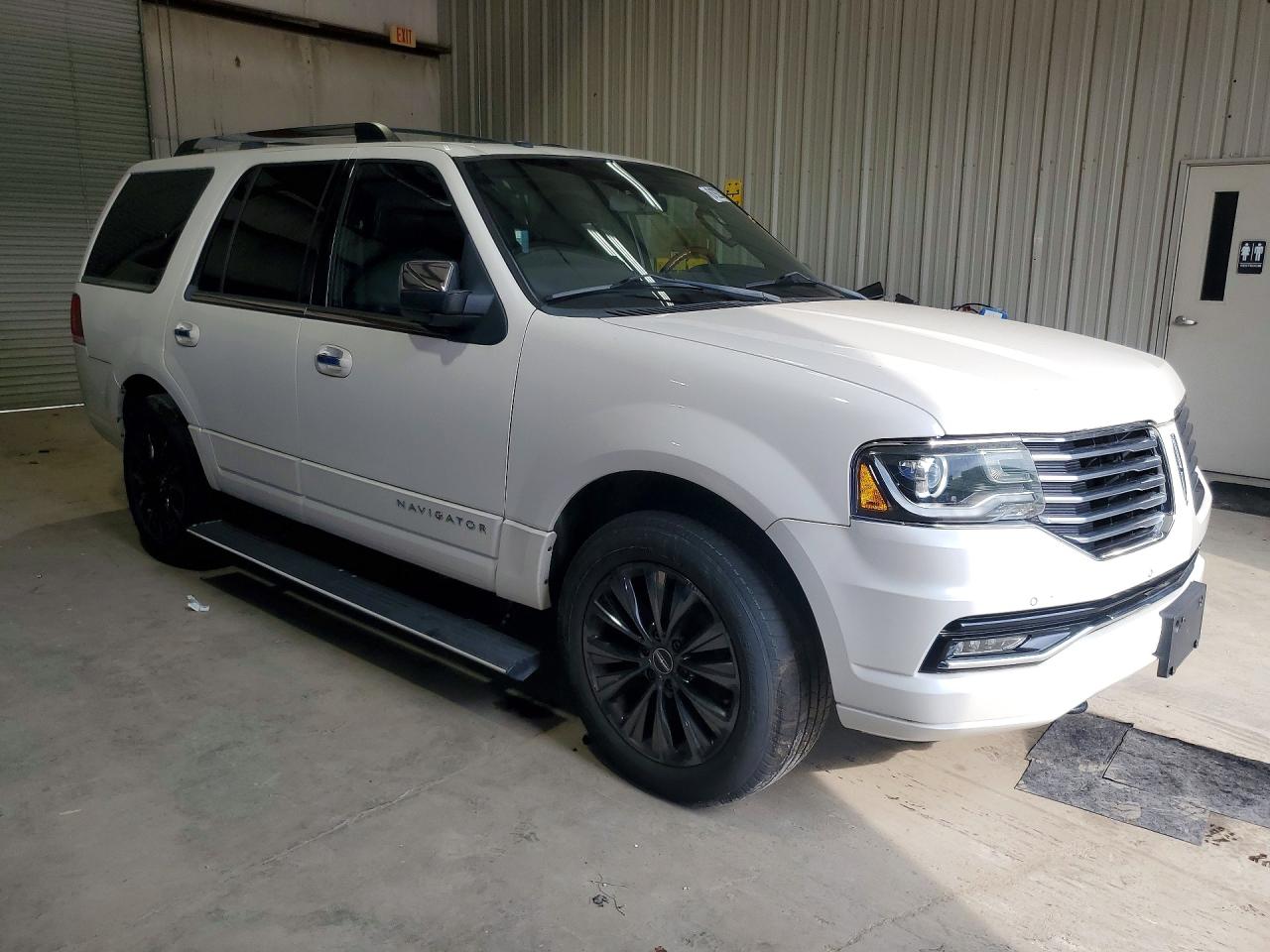 2015 Lincoln Navigator Белый vin: 5LMJJ2JT8FEJ01720