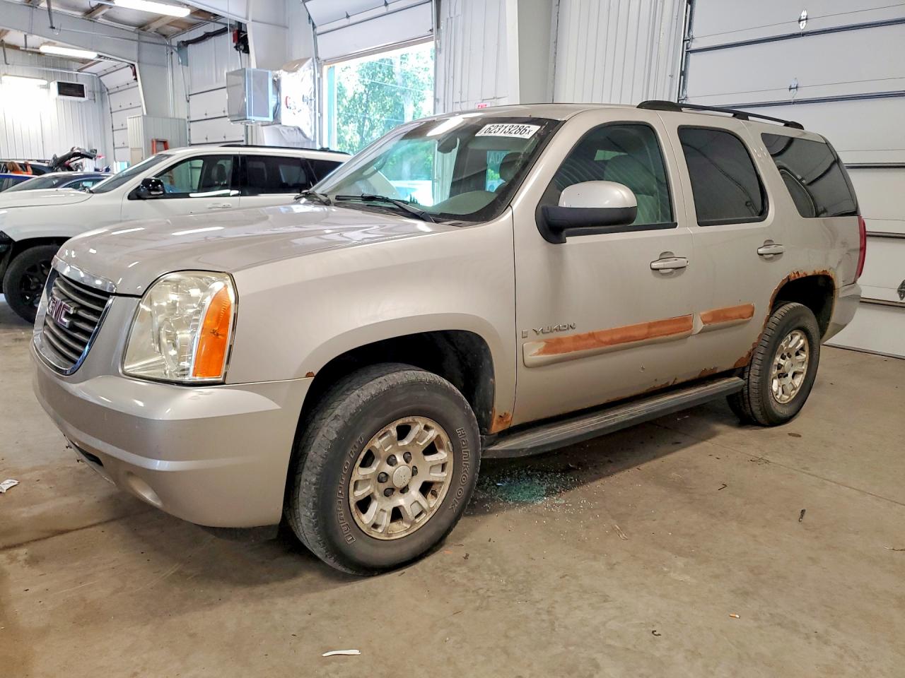 2007 Gmc Yukon Gray vin: 1GKFK13087J285089