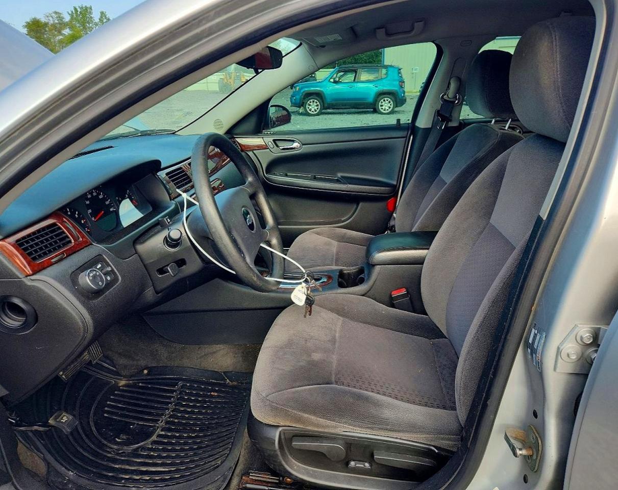 2010 Chevrolet Impala Ls Silver vin: 2G1WA5EK0A1124119