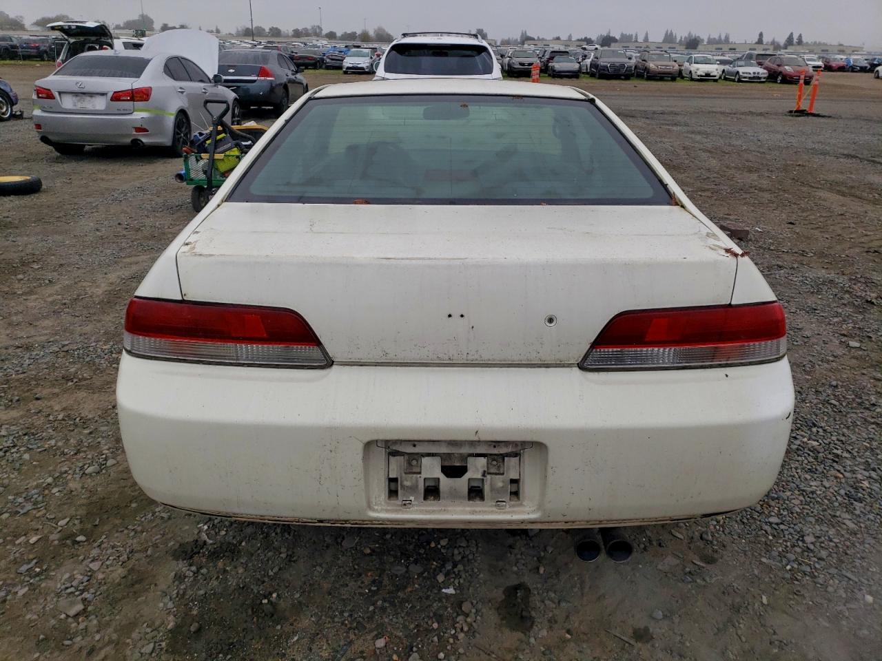 2001 Honda Prelude White vin: JHMBB61431C006557