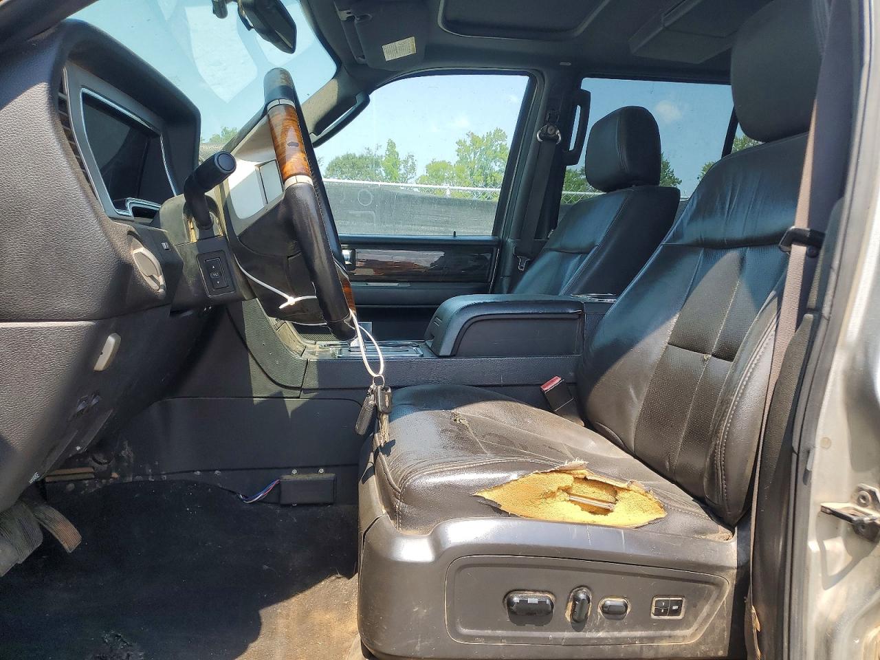2008 Lincoln Navigator Silver vin: 5LMFU28548LJ06545