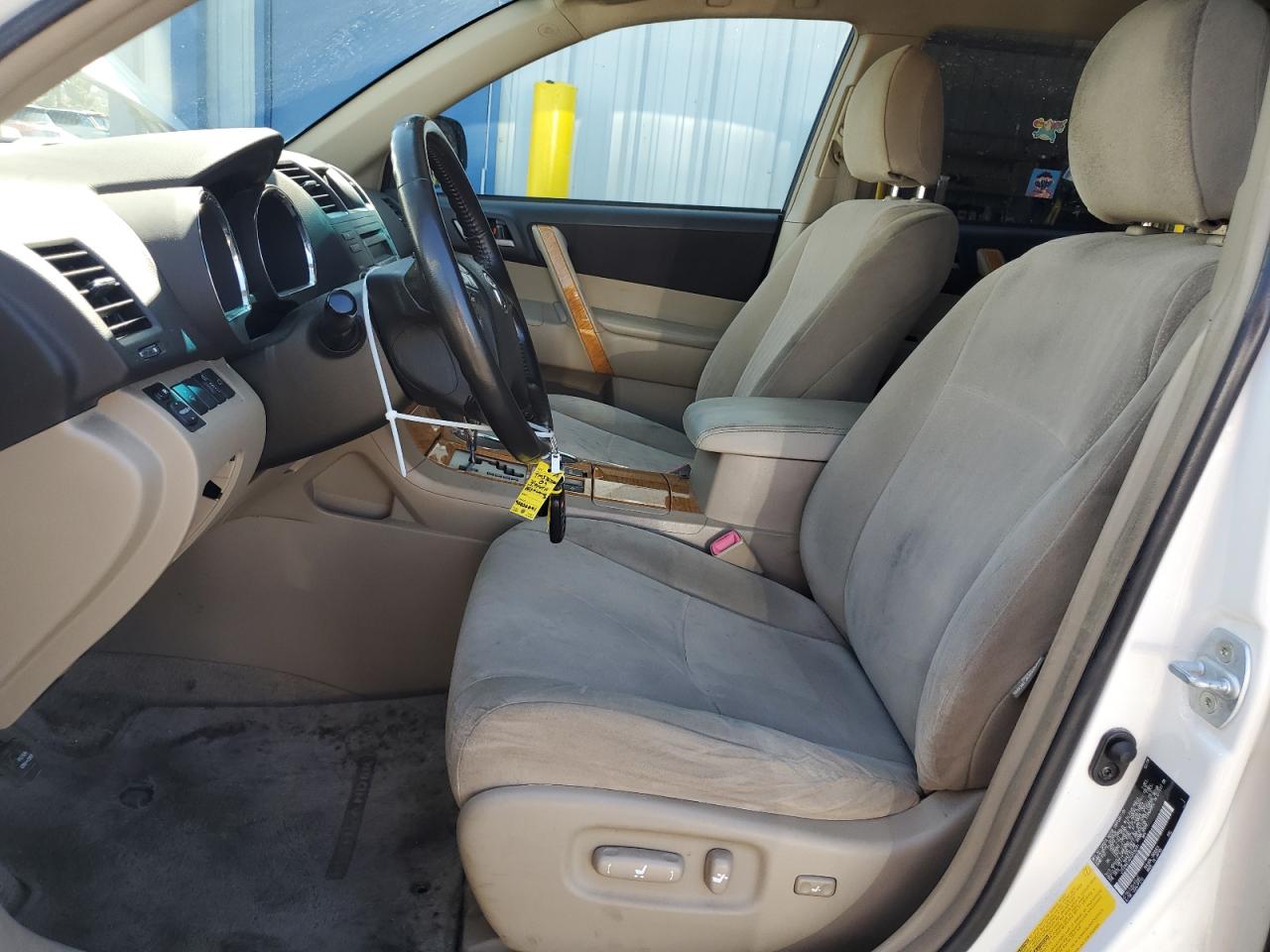 2009 Toyota Highlander Hybrid White vin: JTEEW41A092036691