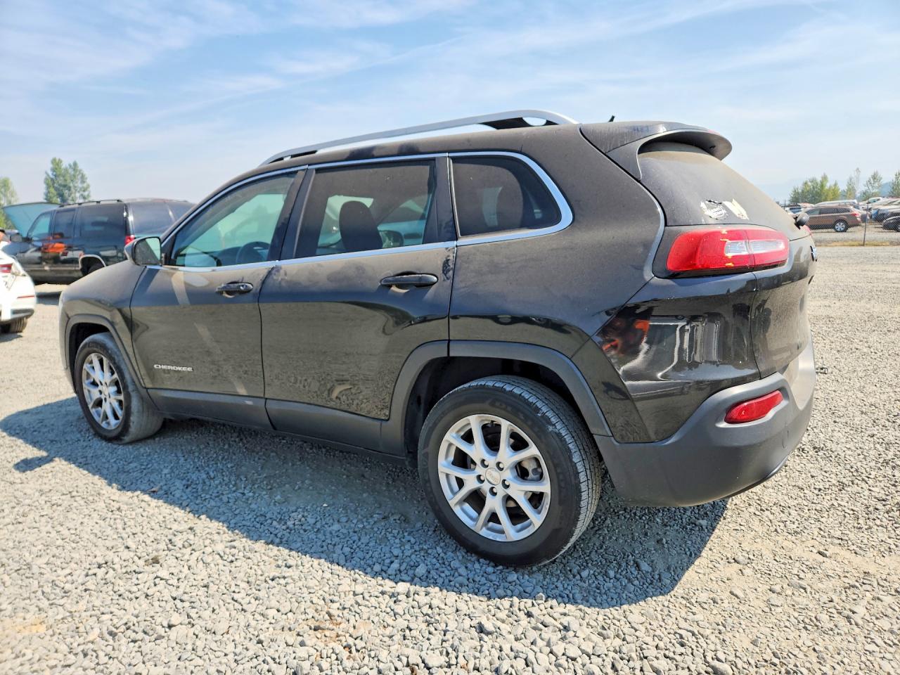 2015 Jeep Cherokee Latitude Черный vin: 1C4PJLCB5FW506343