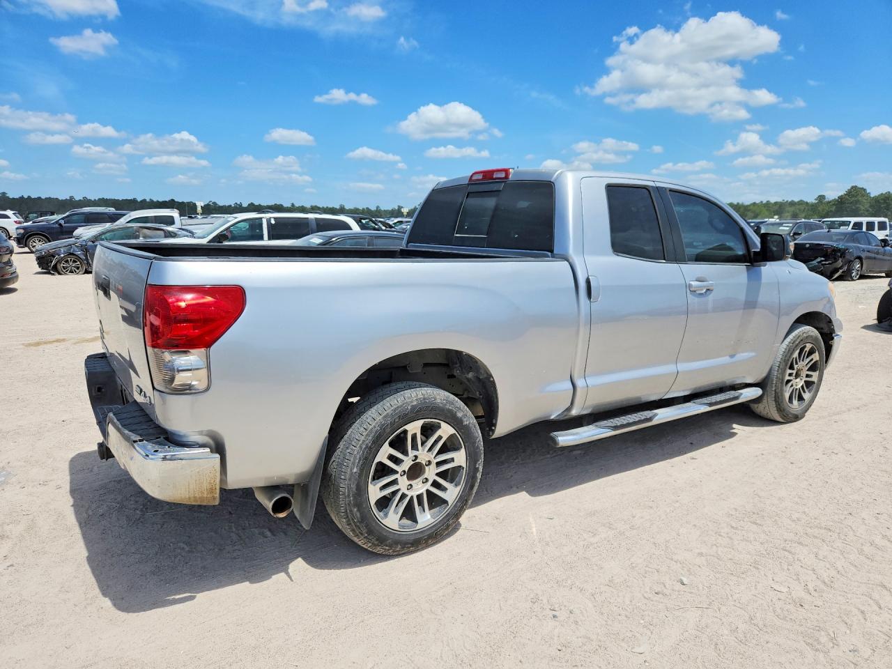 2013 Toyota Tundra Double Cab Sr5 Silver vin: 5TFRM5F15DX057526