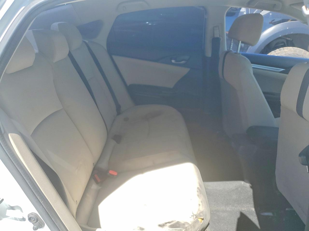 2019 Honda Civic Lx Белый vin: 19XFC2F62KE208898