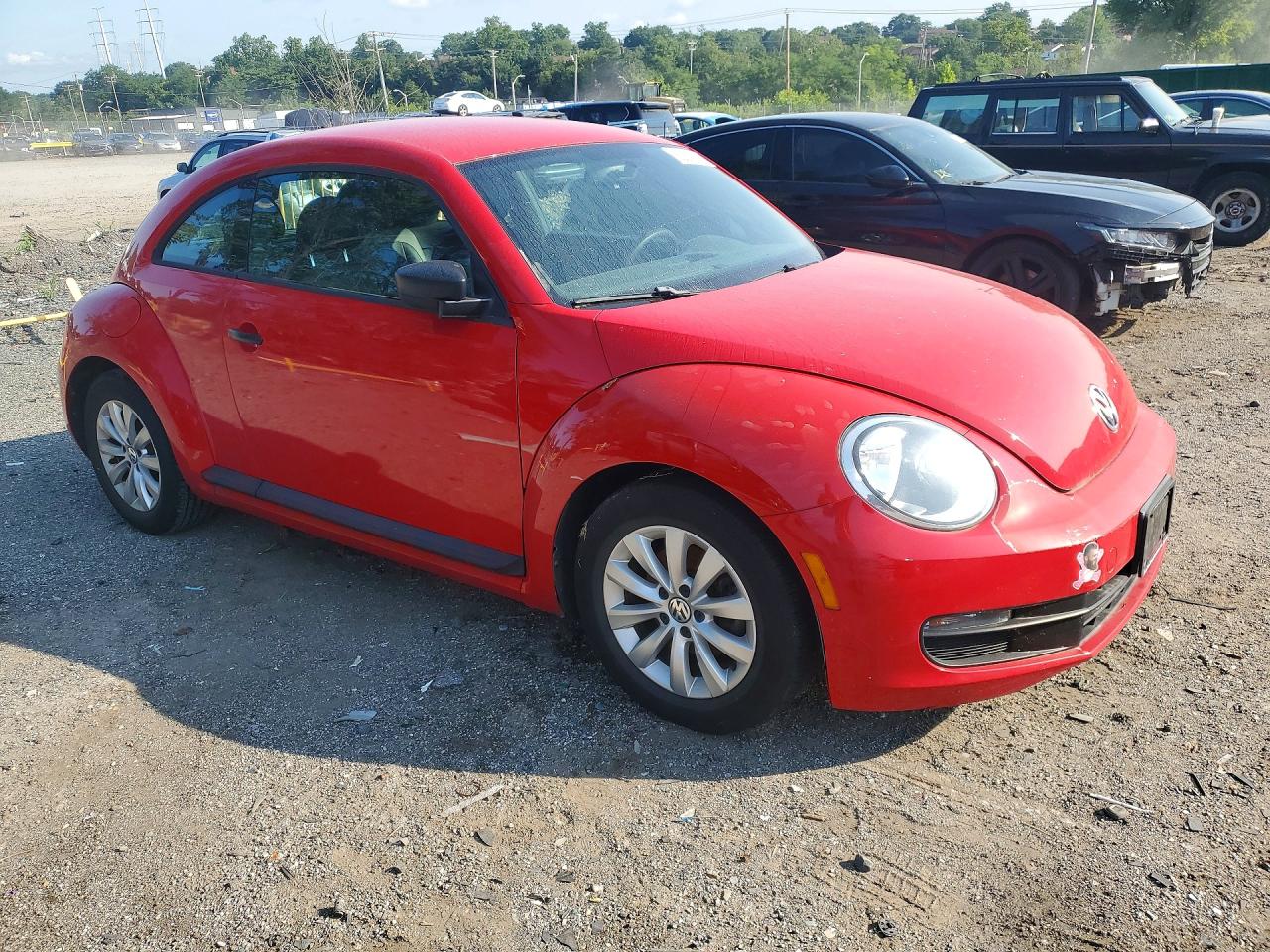 2015 Volkswagen Beetle 1.8t Красный vin: 3VWF17AT3FM636973