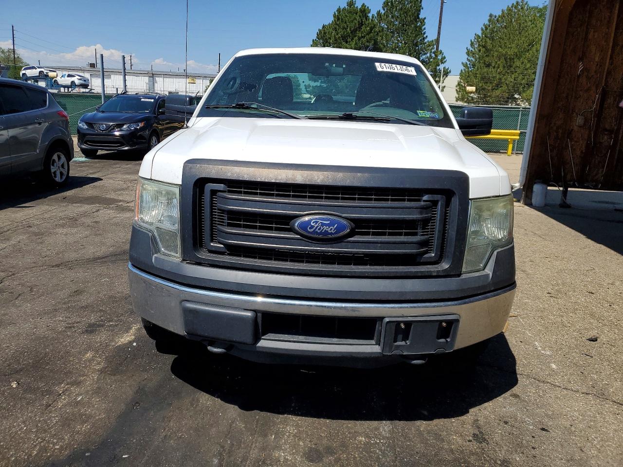 2014 Ford F150 Super Cab White vin: 1FTFX1ET6EKG24475