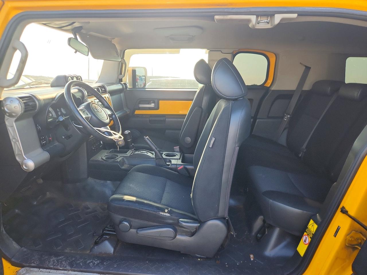 2008 Toyota Fj Cruiser Base Yellow vin: JTEZU11F18K005031