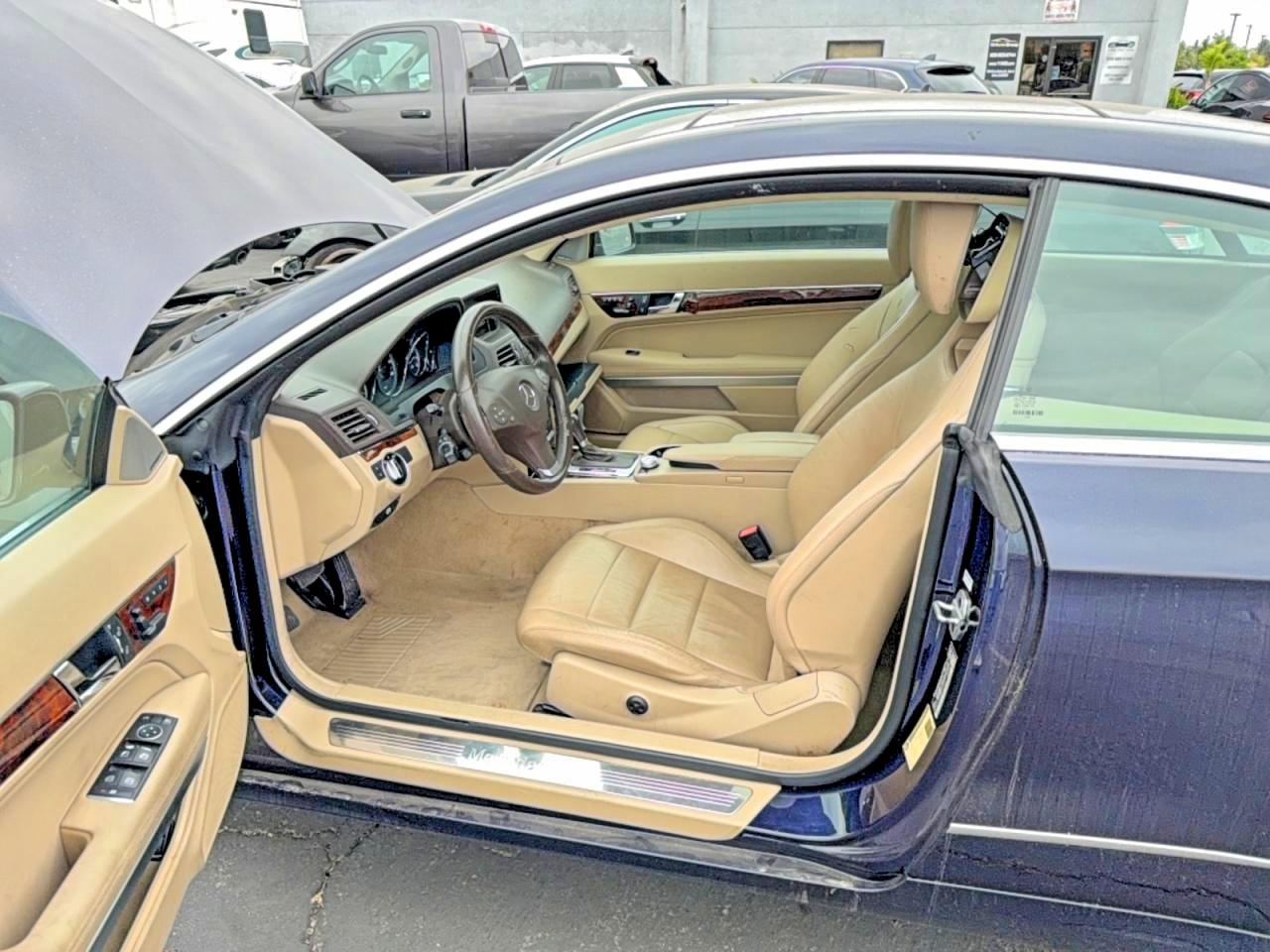 2011 Mercedes-benz E 350 Синий vin: WDDKJ5GB1BF093708