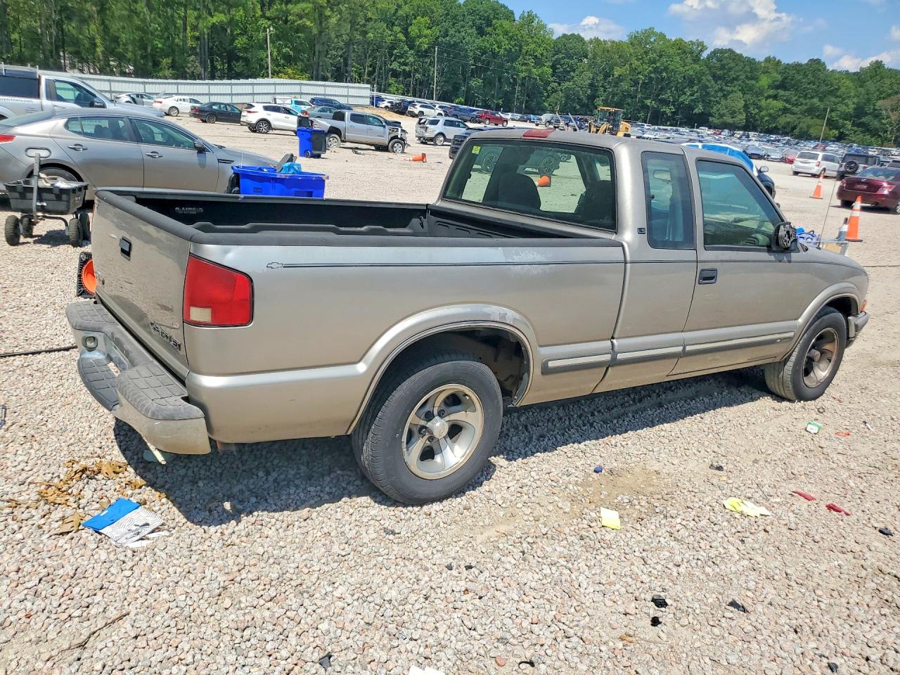 2001 Chevrolet S Truck S10 Beige vin: 1GCCS19W418145288