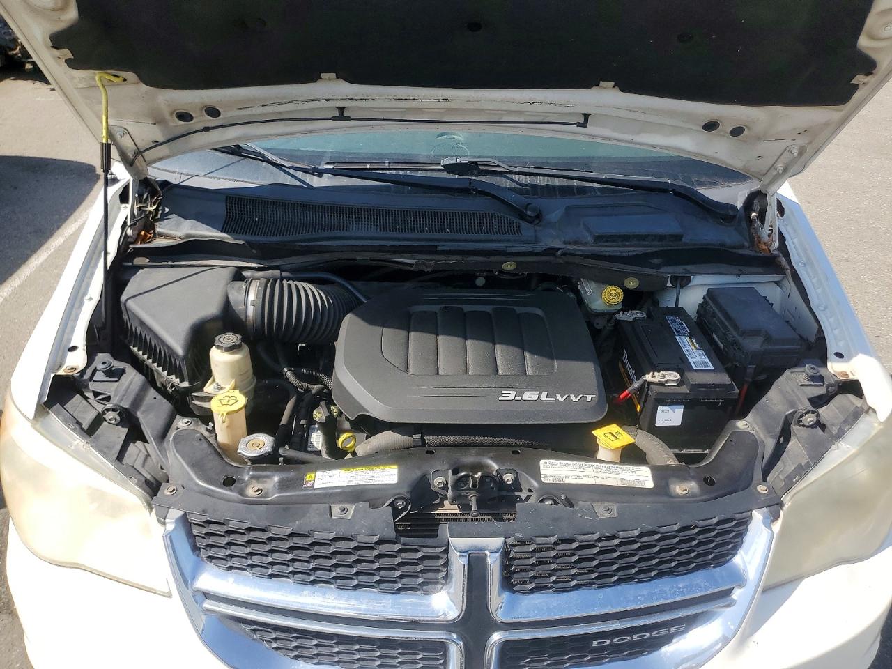 2012 Dodge Grand Caravan Sxt White vin: 2C4RDGCGXCR198724
