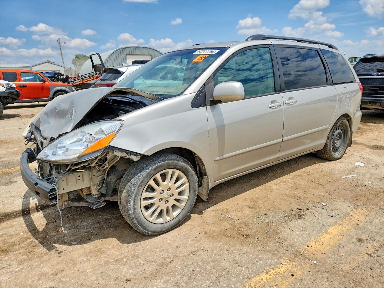 2010 Toyota Sienna Xle Серебряный vin: 5TDYK4CC4AS313514