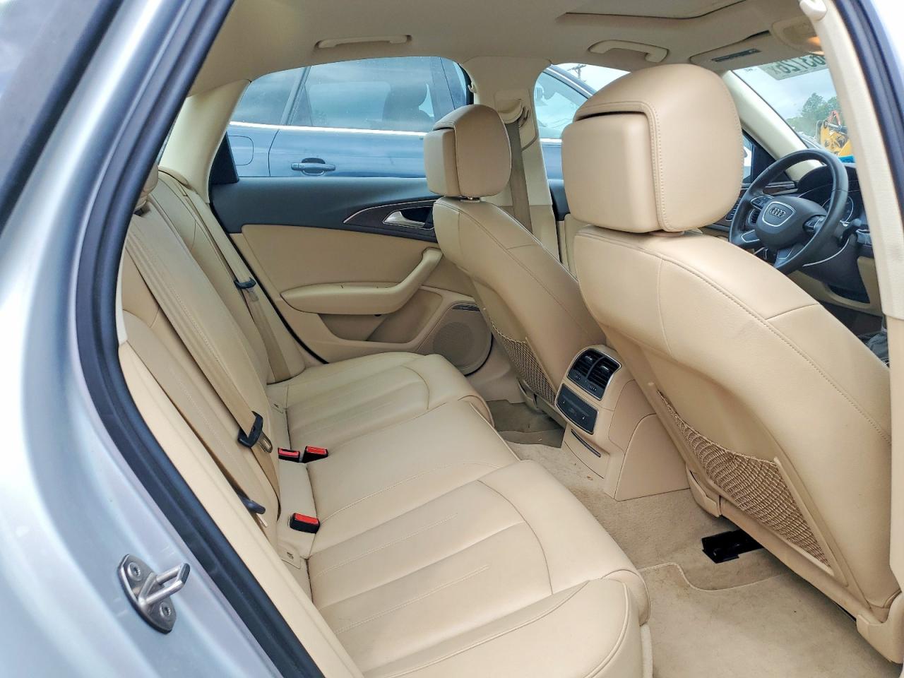 2014 Audi A6 Premium Plus Серебряный vin: WAUFMAFC5EN036165