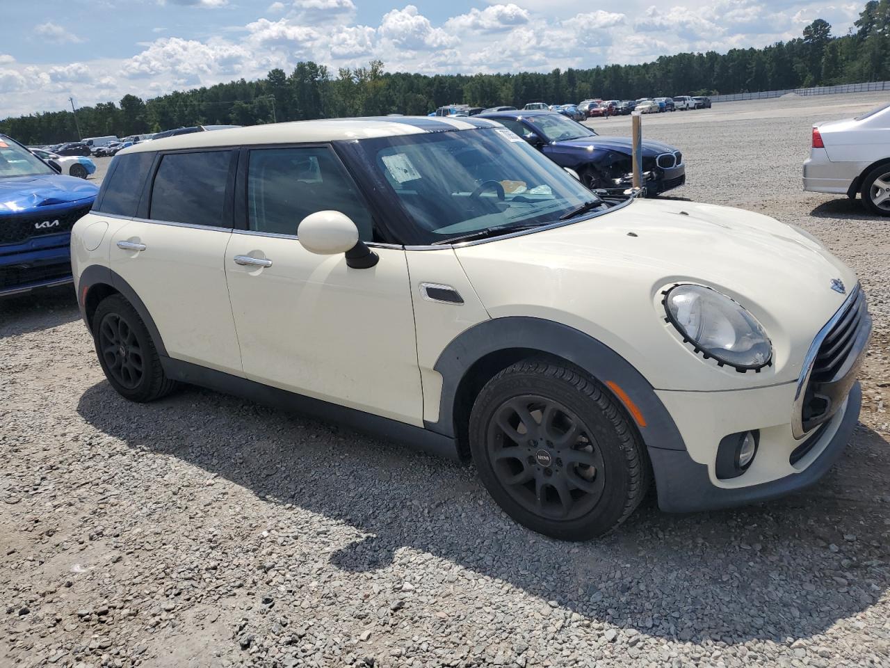 2018 Mini Cooper Clubman Белый vin: WMWLN5C50J2E34573