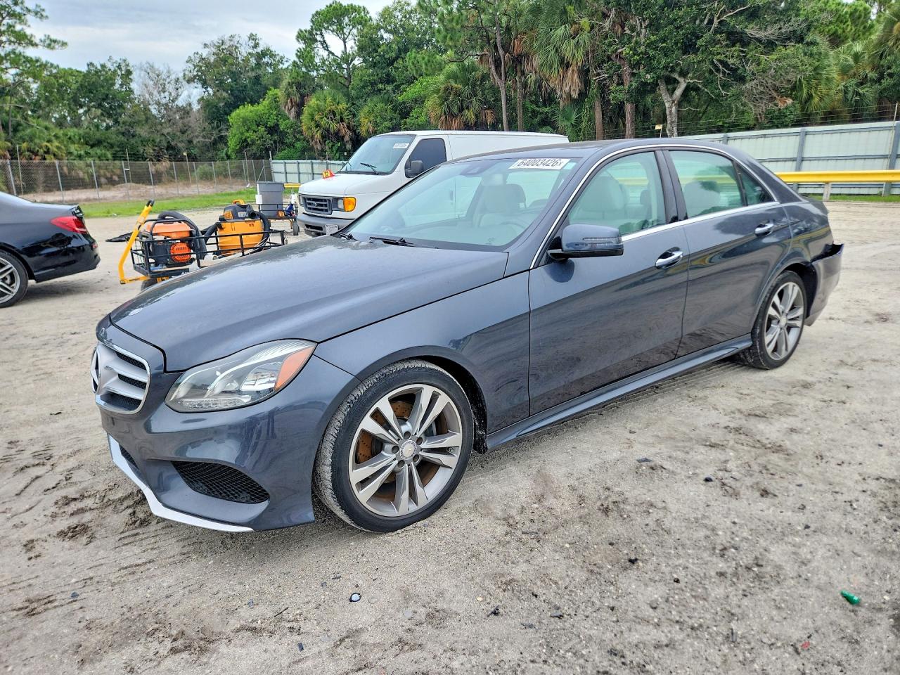 2014 Mercedes-benz E 350 Gray vin: WDDHF5KBXEA828433