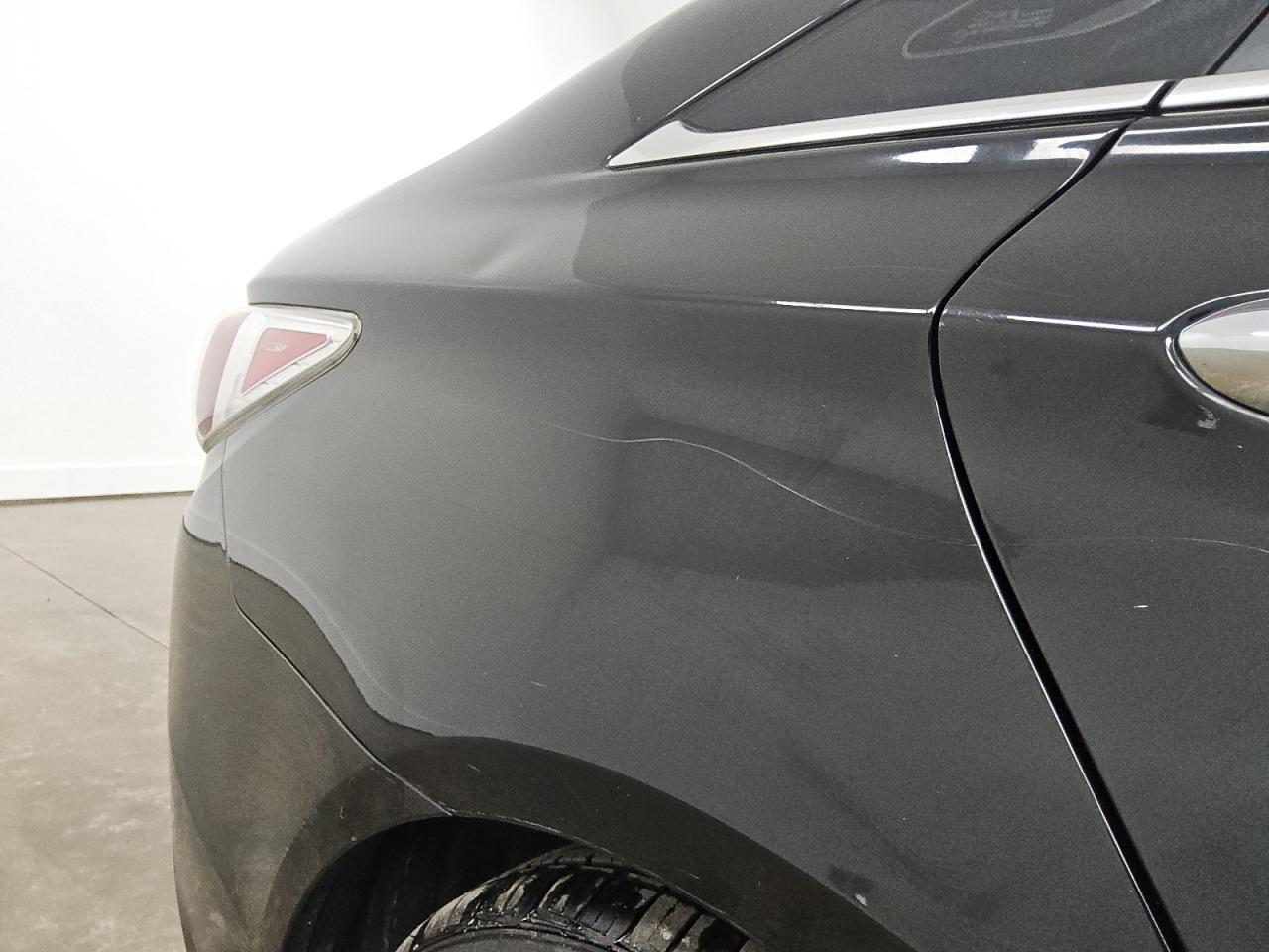 2015 Hyundai Sonata Hybrid Base Black vin: KMHEC4A48FA134792 Damage: Right Qtr Panel, Heavy Scratch, 1 To 2 Inches