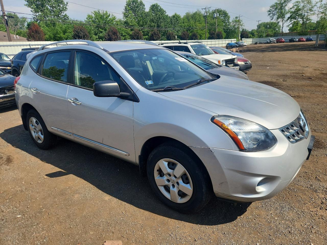 2015 Nissan Rogue Select S Серебряный vin: JN8AS5MV3FW260162