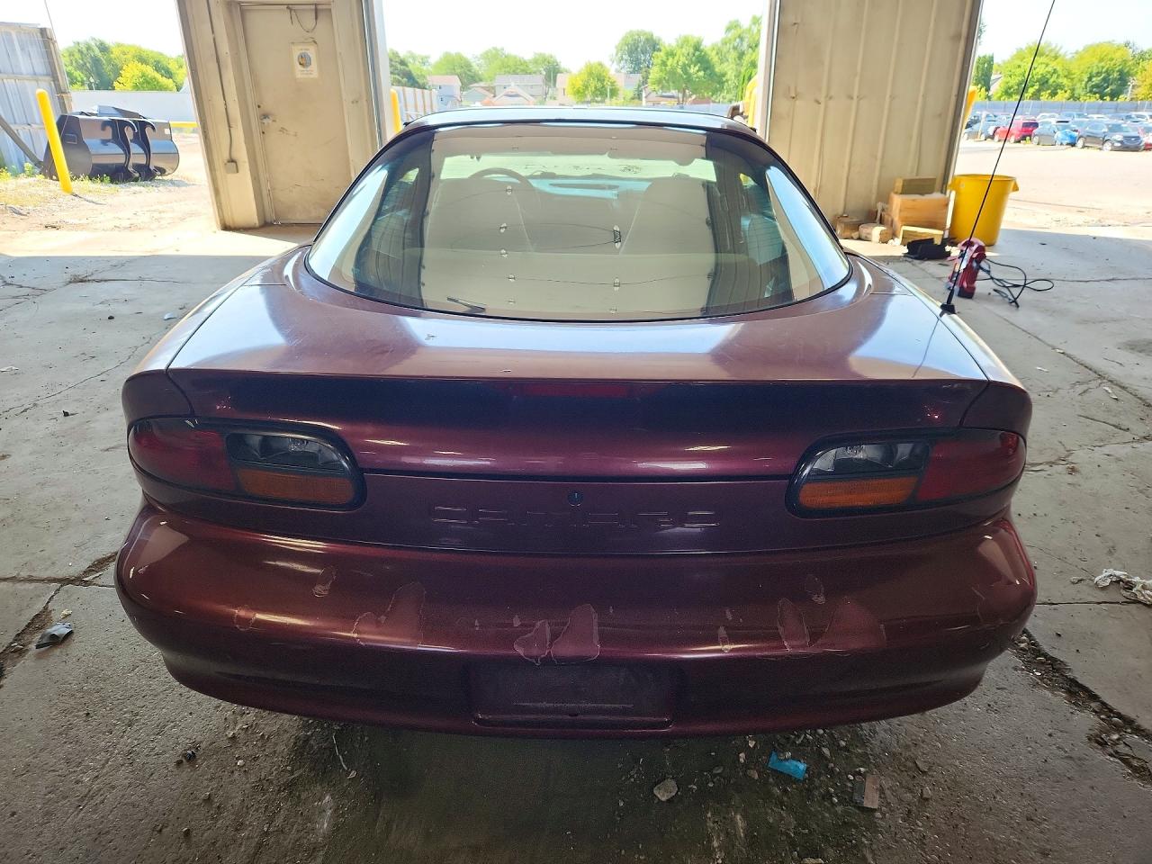 2001 Chevrolet Camaro Red vin: 2G1FP22K712141124
