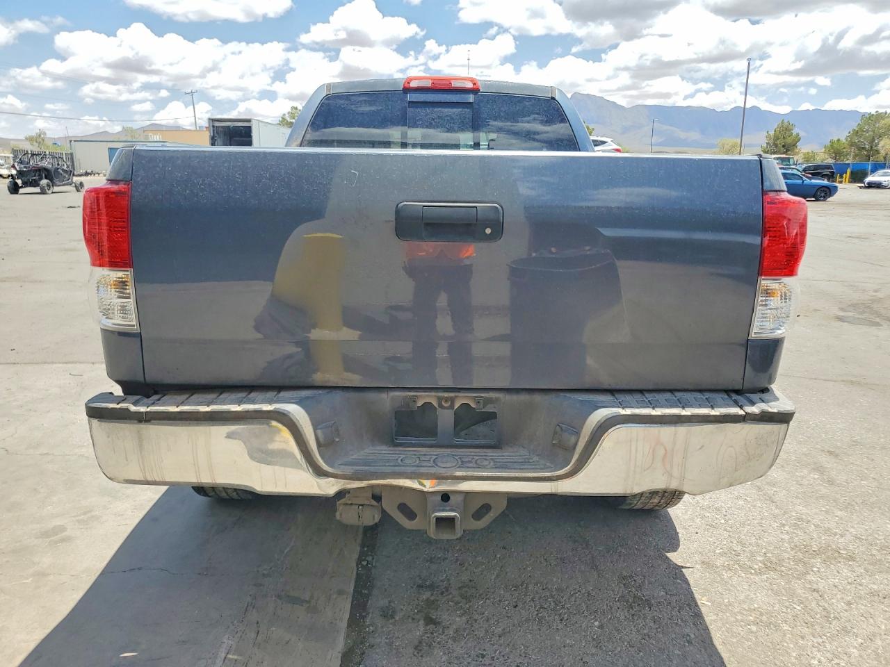 2010 Toyota Tundra Double Cab Sr5 Gray vin: 5TFRM5F18AX001544