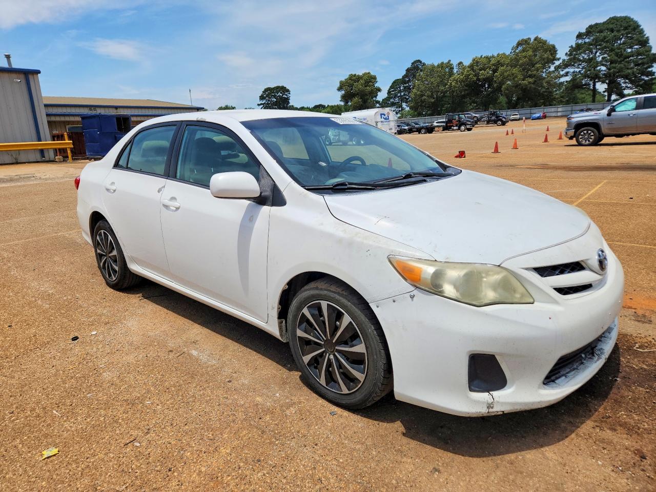2012 Toyota Corolla Le White vin: 5YFBU4EE6CP048220