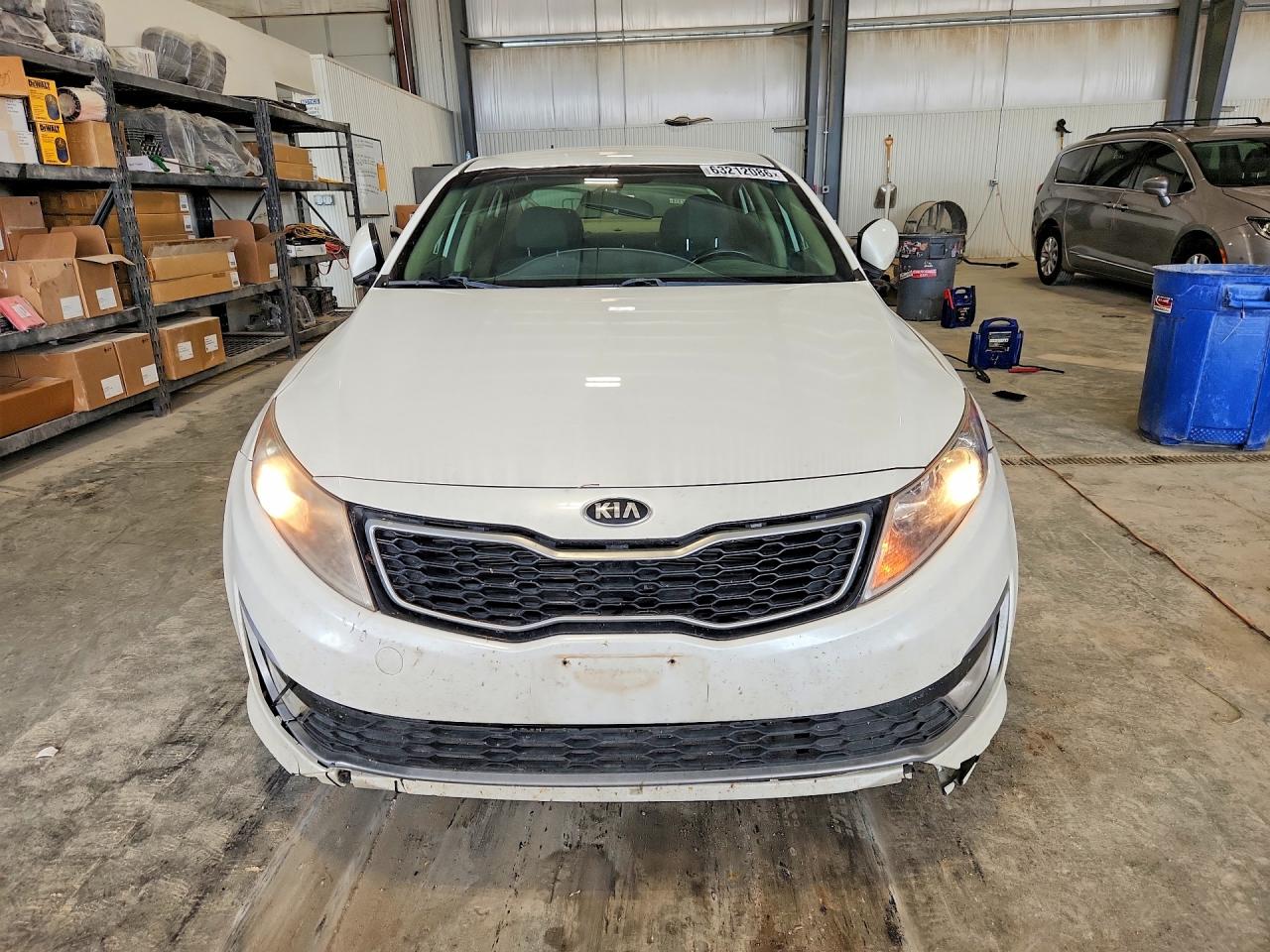 2012 Kia Optima Hybrid White vin: KNAGM4AD5C5011690