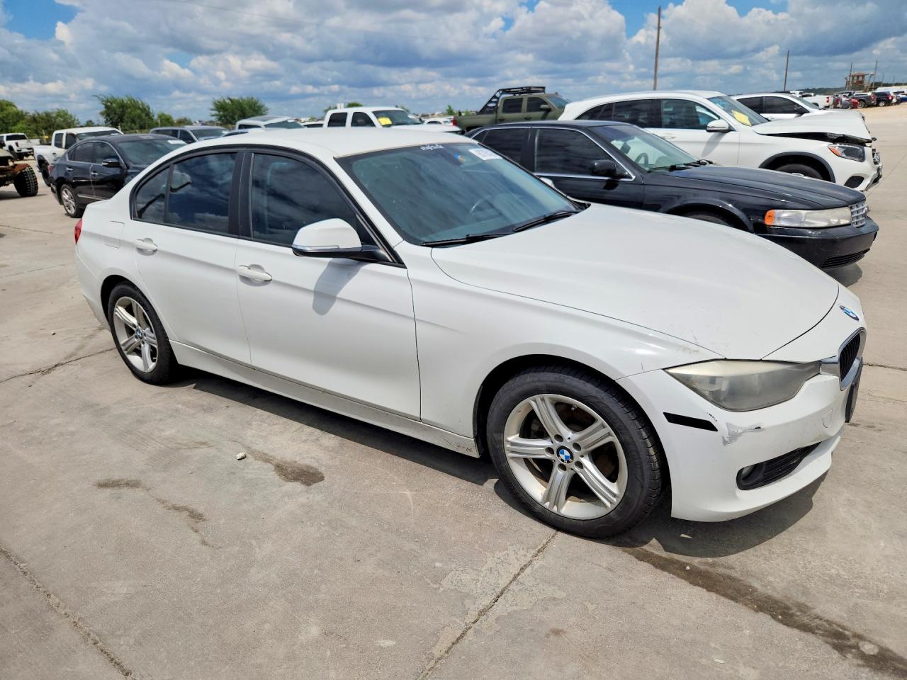 2015 Bmw 320 I White vin: WBA3B1C56FK135840