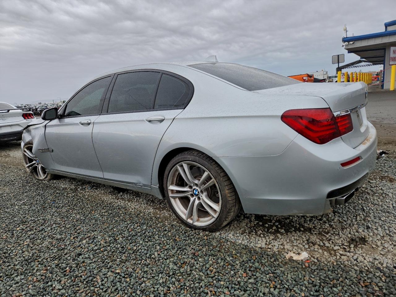 2015 Bmw 750 I Silver vin: WBAYA8C50FD825489