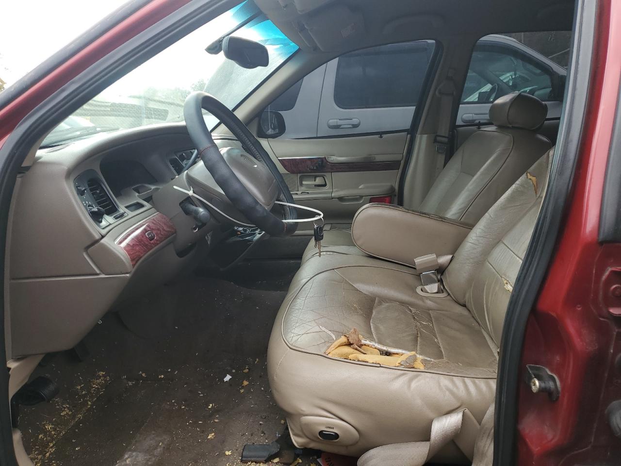 2000 Mercury Grand Marquis Ls Красный vin: 2MEFM75W3YX713135