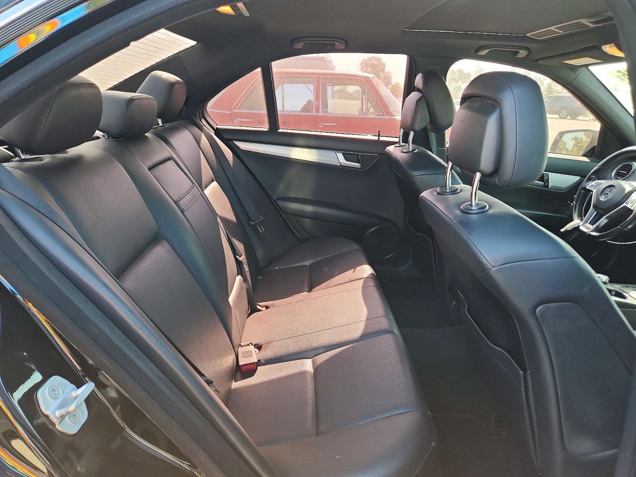 2013 Mercedes-benz C 250 Black vin: WDDGF4HB3DR257896
