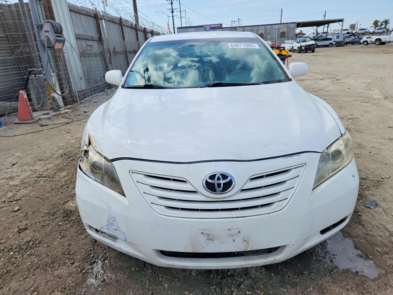 2009 Toyota Camry Le Белый vin: 4T4BE46K99R088497