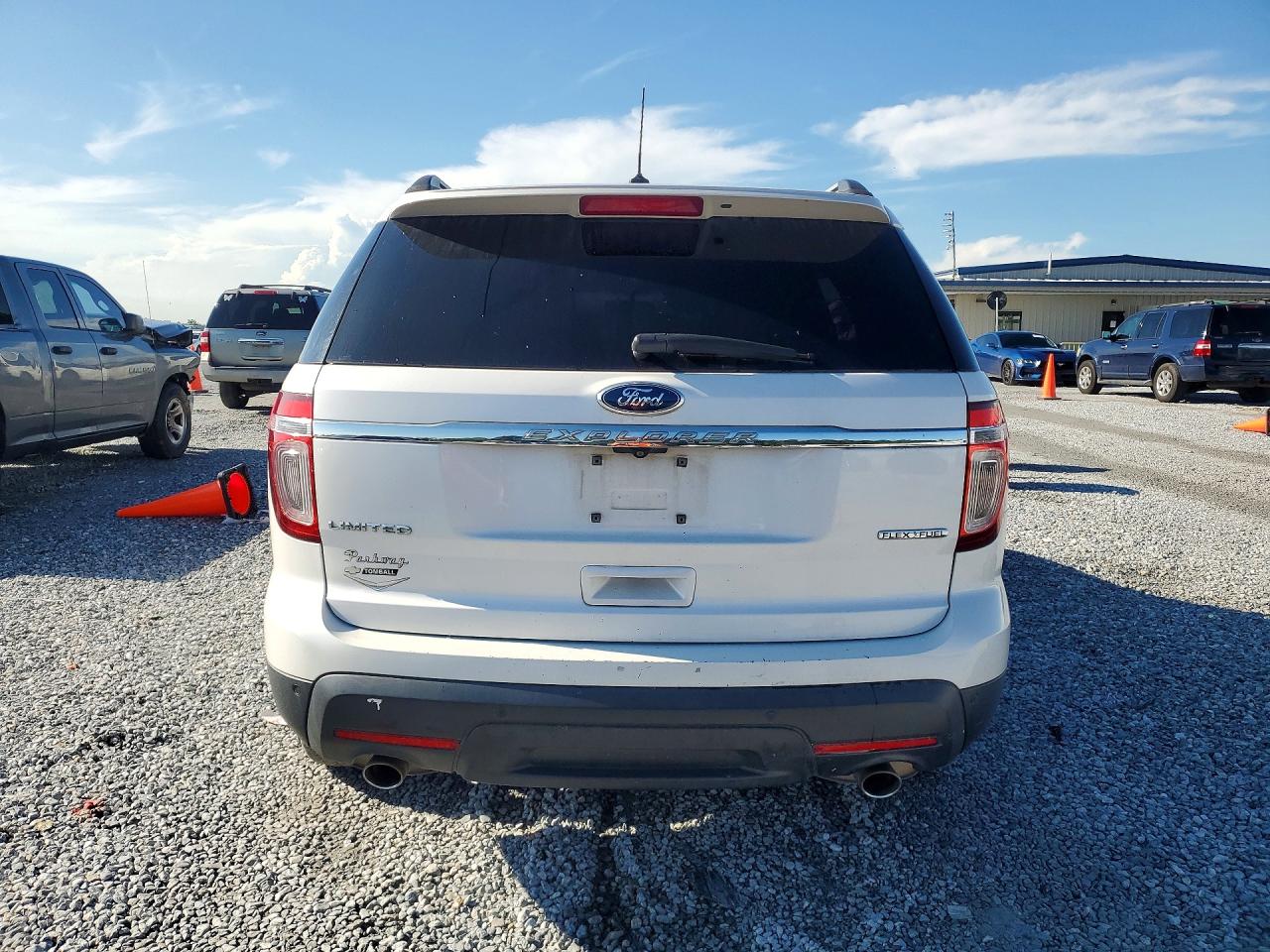 2014 Ford Explorer Limited White vin: 1FM5K7F83EGA37382